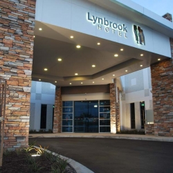 rock-wall-cladding-lynbrook-hotel-csi-069